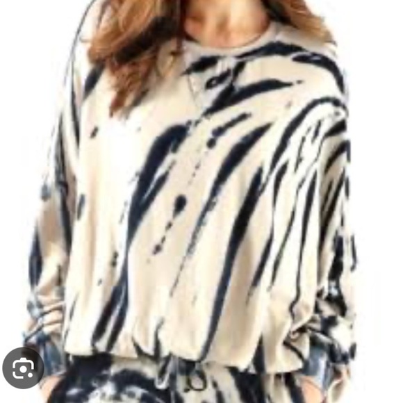 Young Fabulous & Broke Juliette Tie Dye Oversized Pullover Navy Cream Medium - Picture 1 of 6